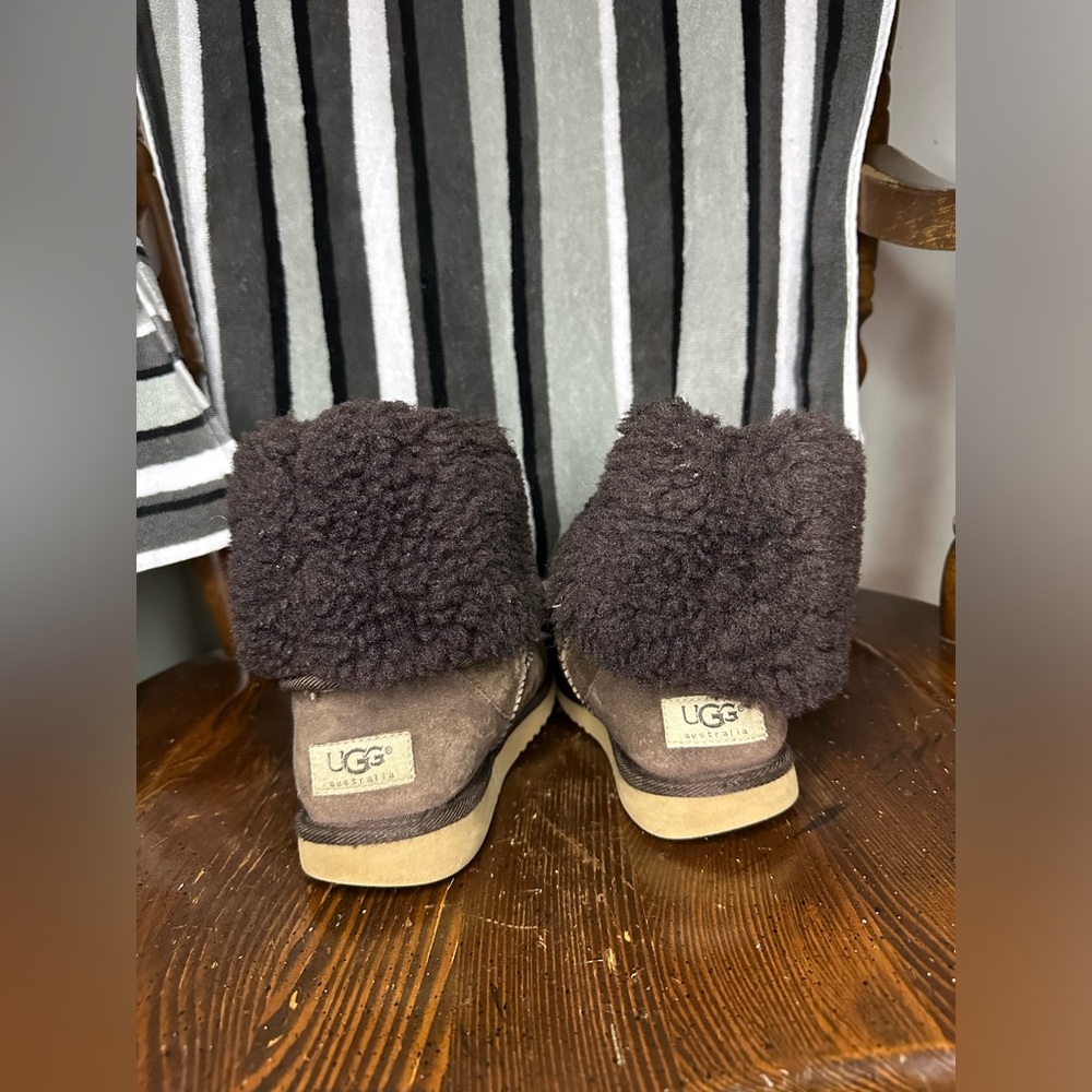 Women's UGG Classic Tall Boots Brown 5815 Size W5 Fold Over
